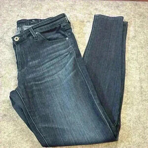 AG Jeans, The Abbey Mid Rise Super Skinny. Size 29R, Dark Wash.